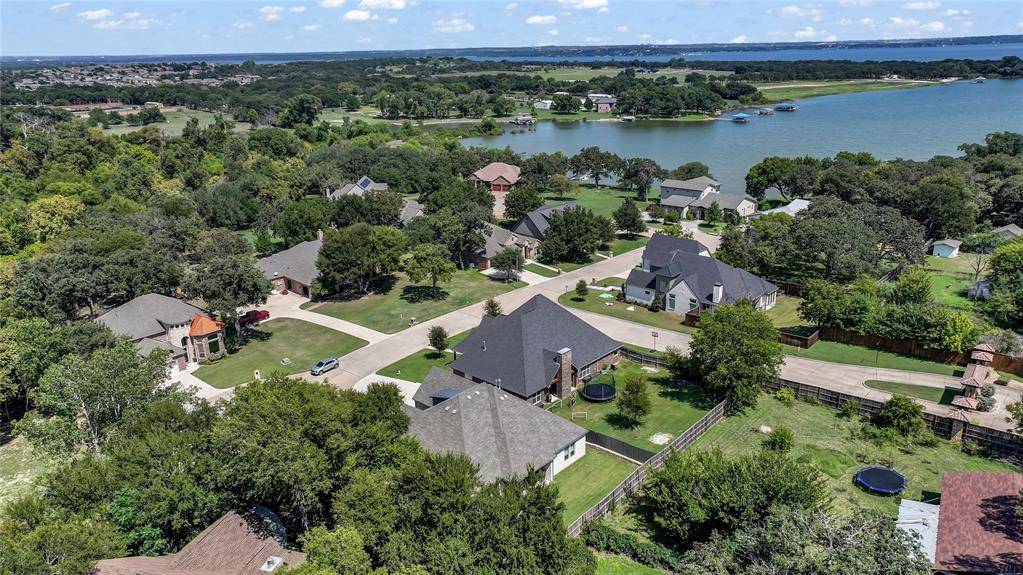 Azle, TX 76020,305 Familia Court