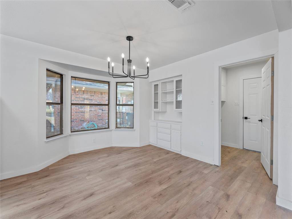 Arlington, TX 76002,610 Betsy Ross Drive