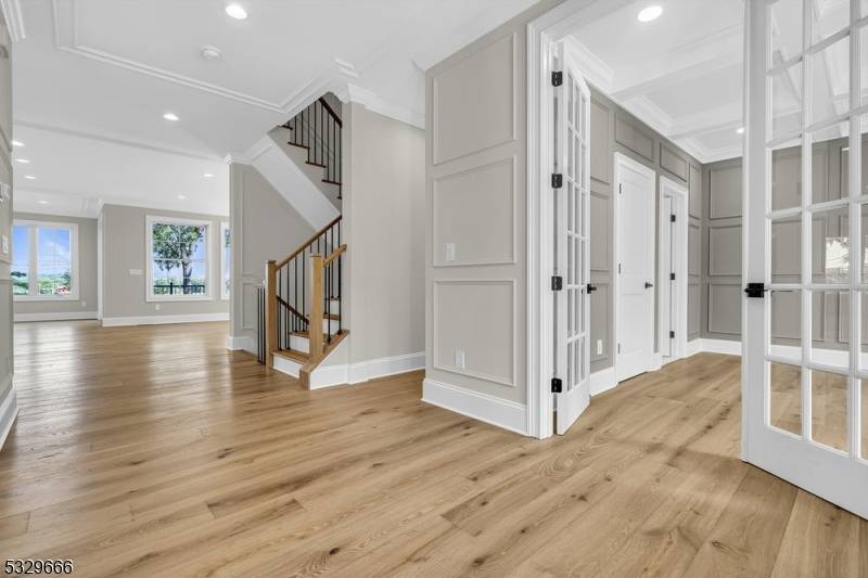 Madison Boro, NJ 07940,142 Ridgedale Ave