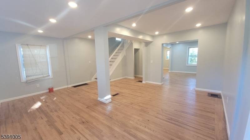 East Orange City, NJ 07018,94 Sanford St