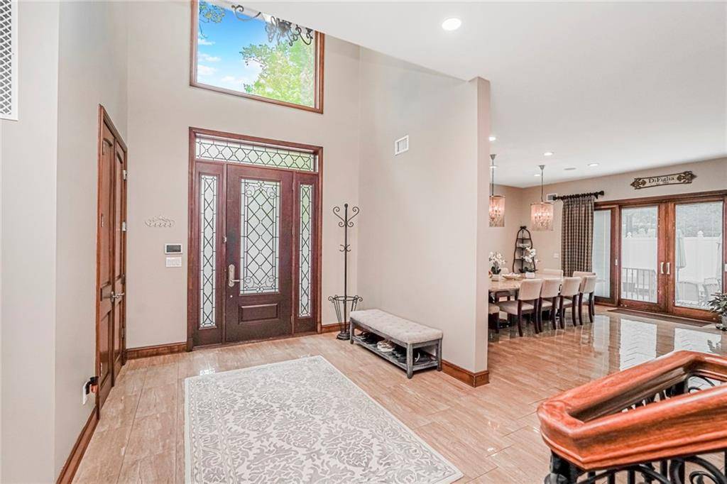 Staten Island, NY 10307,140 Craig AVE