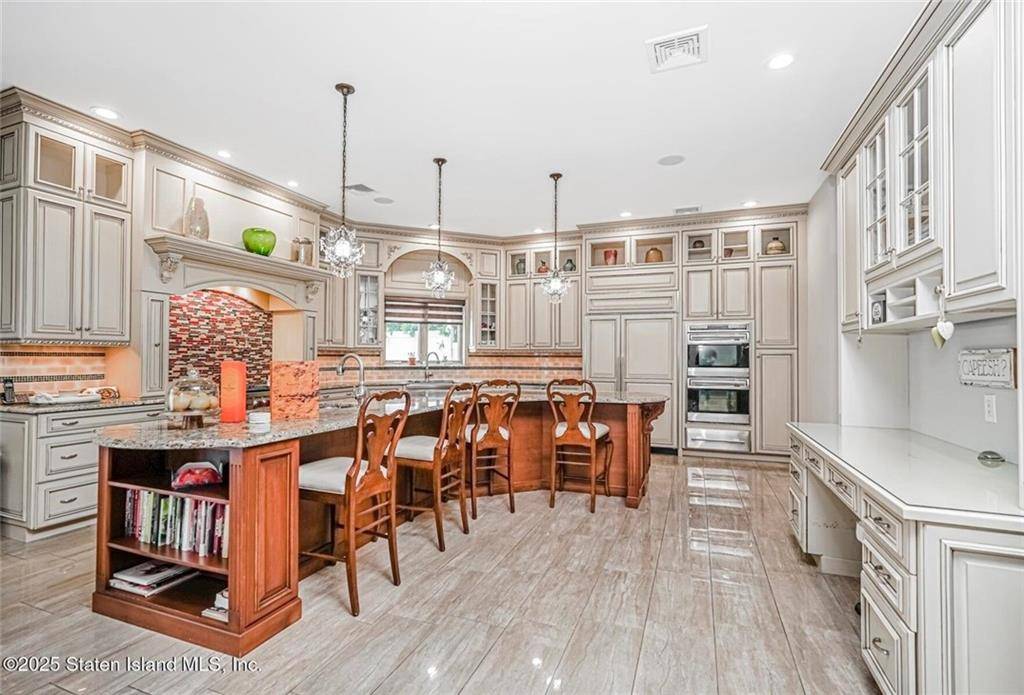 Staten Island, NY 10307,140 Craig AVE