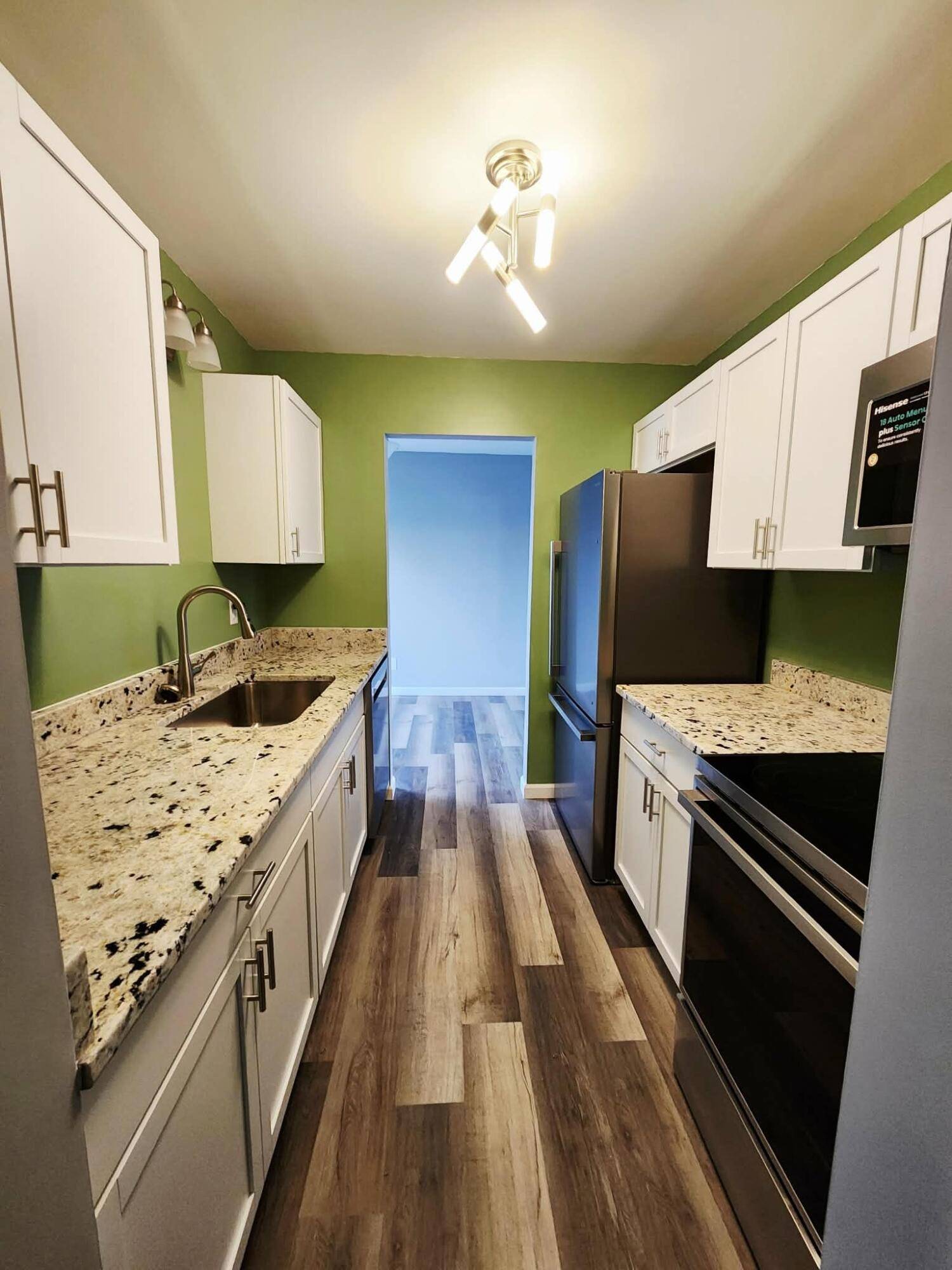 Jackson, MI 49201,1955 Westbrook DR