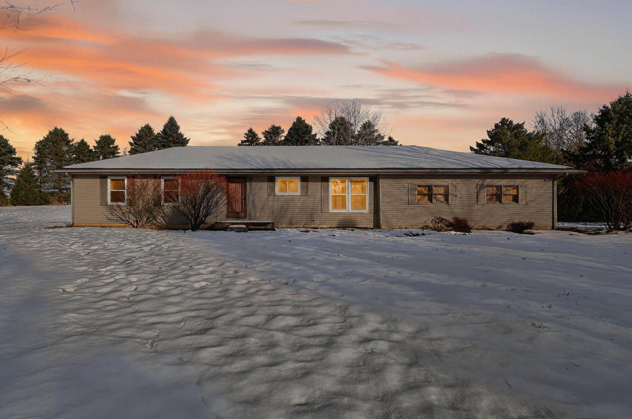 Grass Lake, MI 49240,13890 Sharon Valley RD