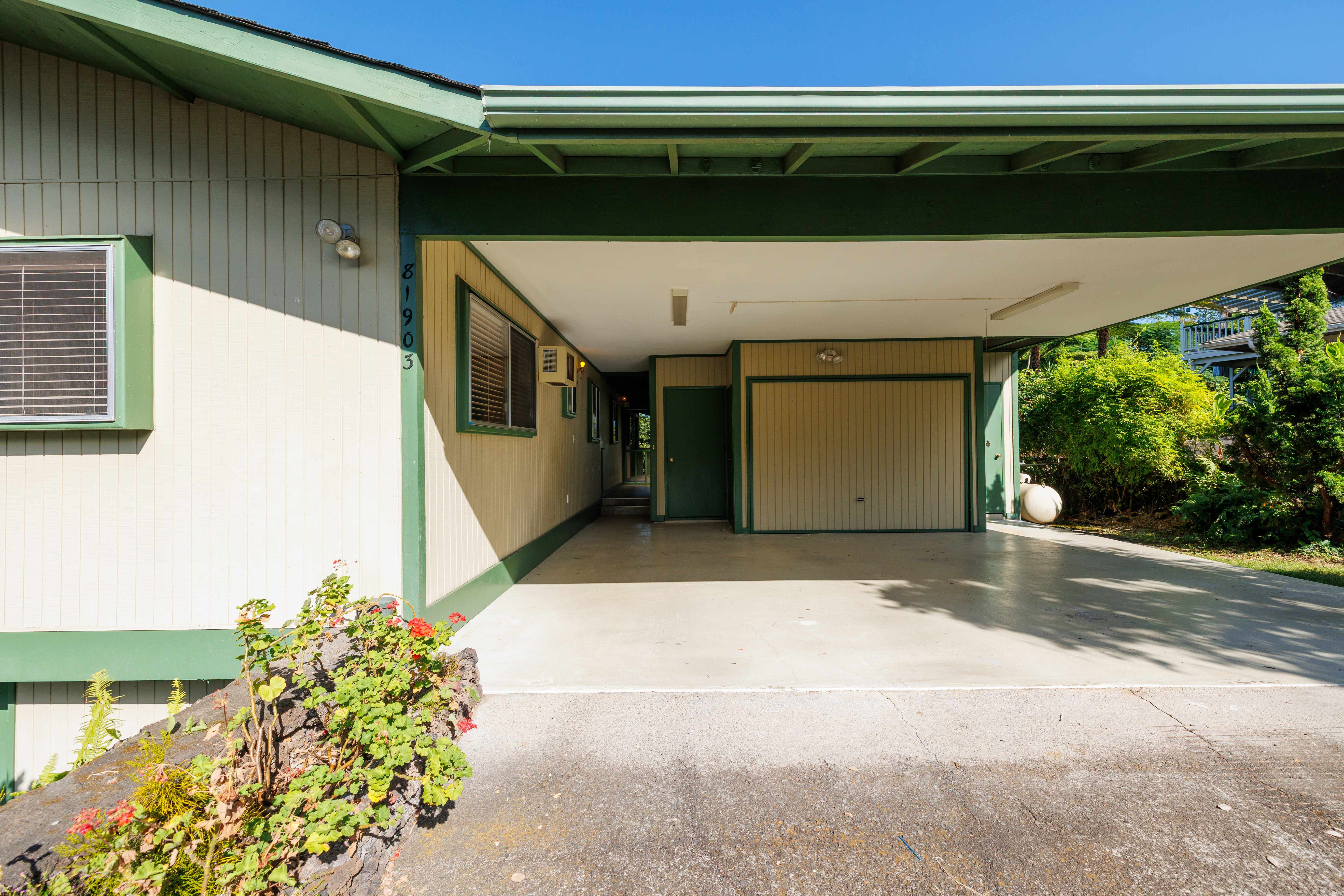 Kealakekua, HI 96750,81-903 NAPE ST