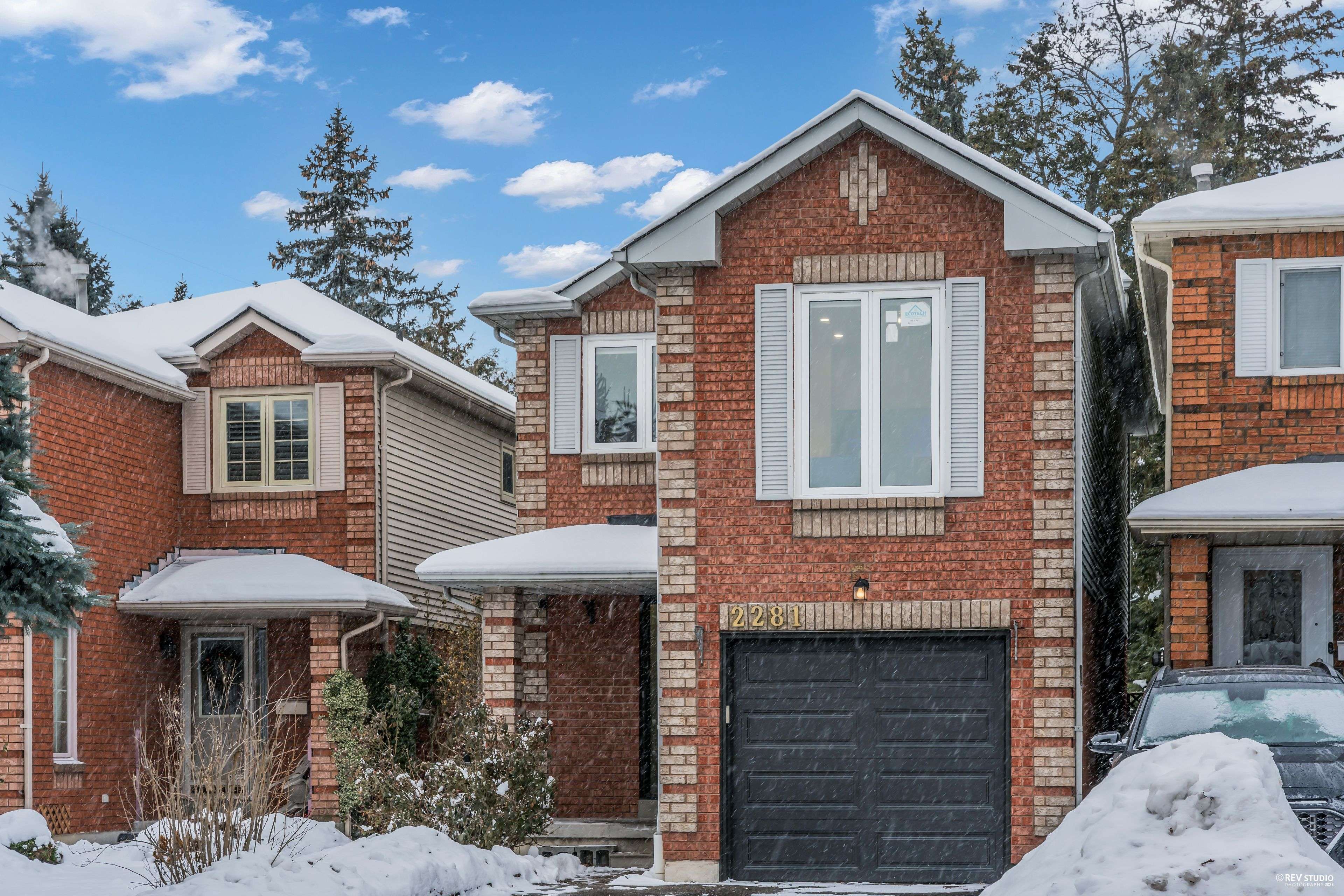 Pickering, ON L1X 2R7,2281 Wildwood CRES