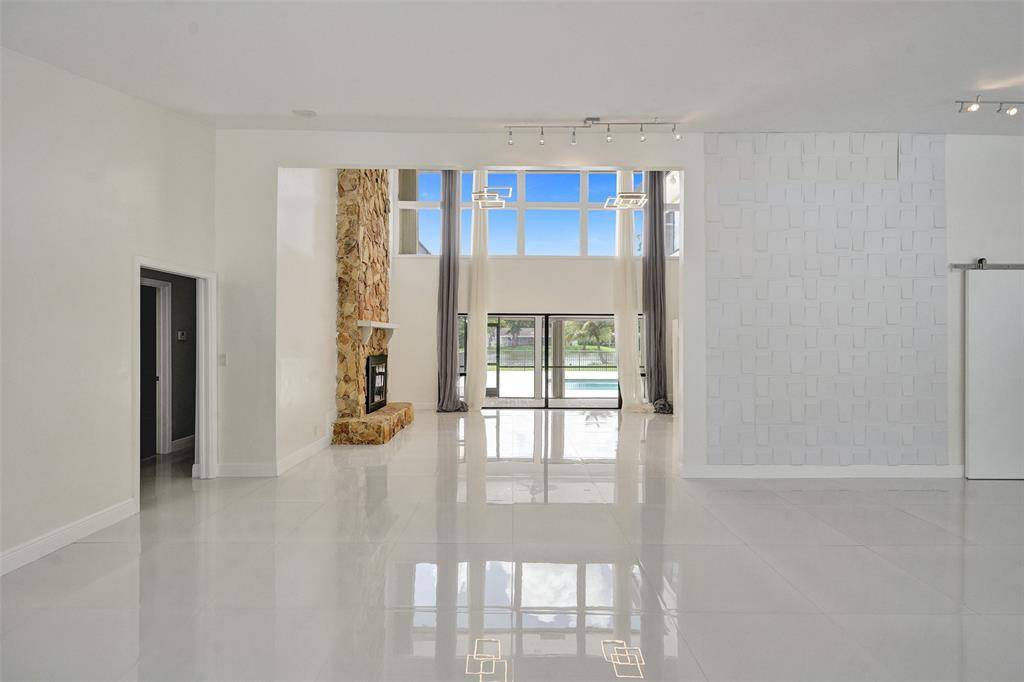 Boca Raton, FL 33433,7475 Estrella Cir