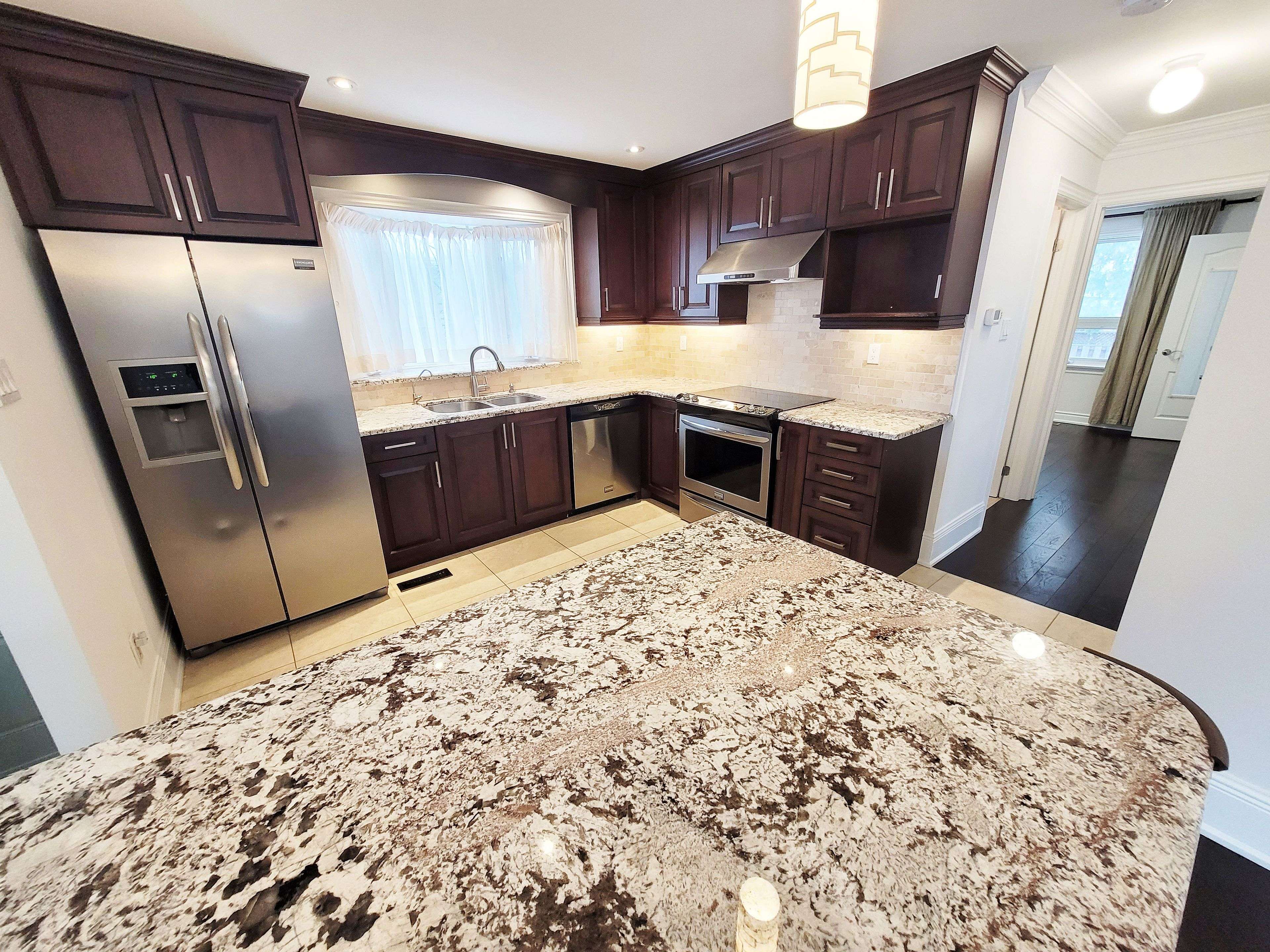 Richmond Hill, ON L4C 1R4,339 Boisdale AVE