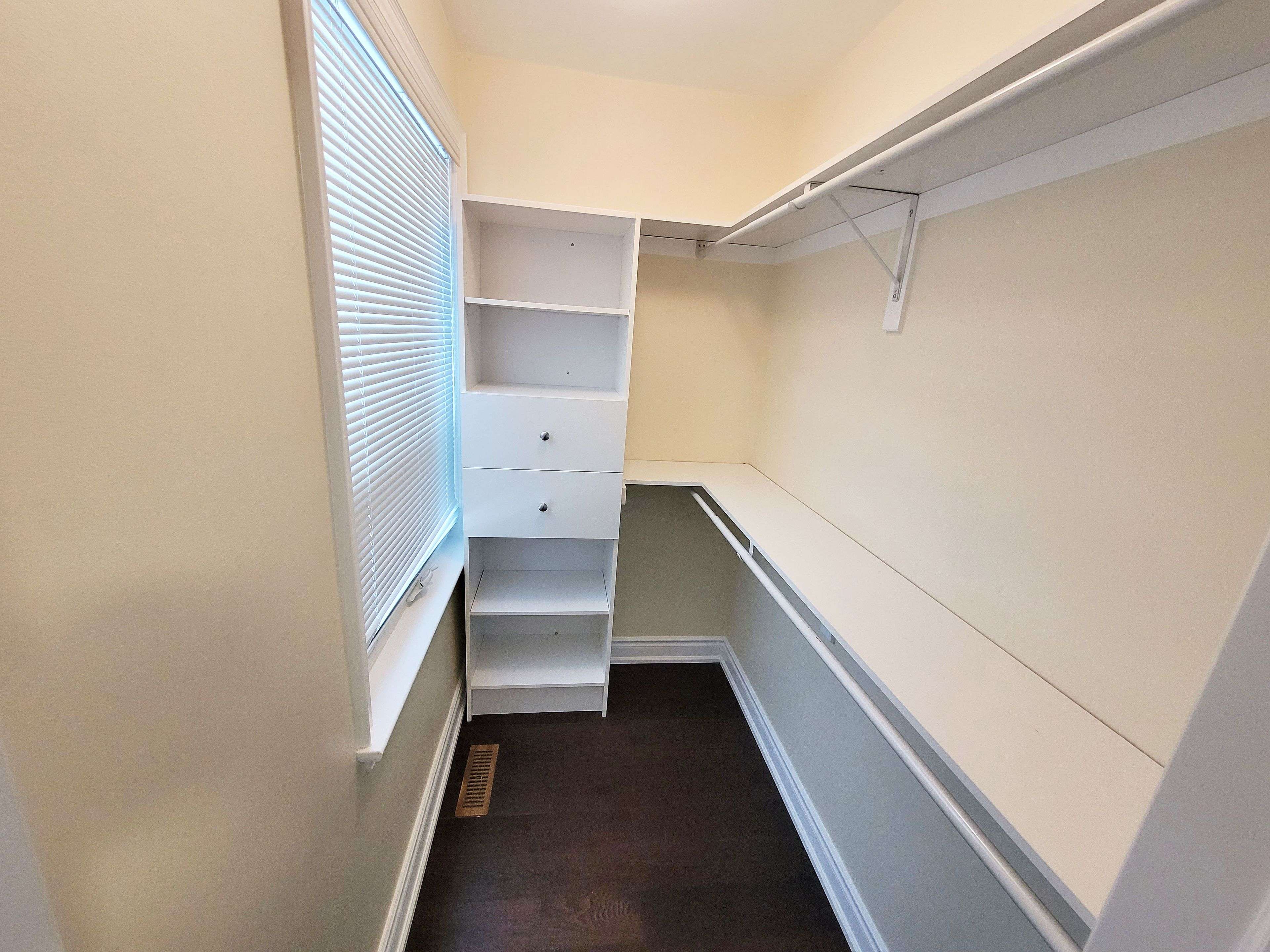 Richmond Hill, ON L4C 1R4,339 Boisdale AVE