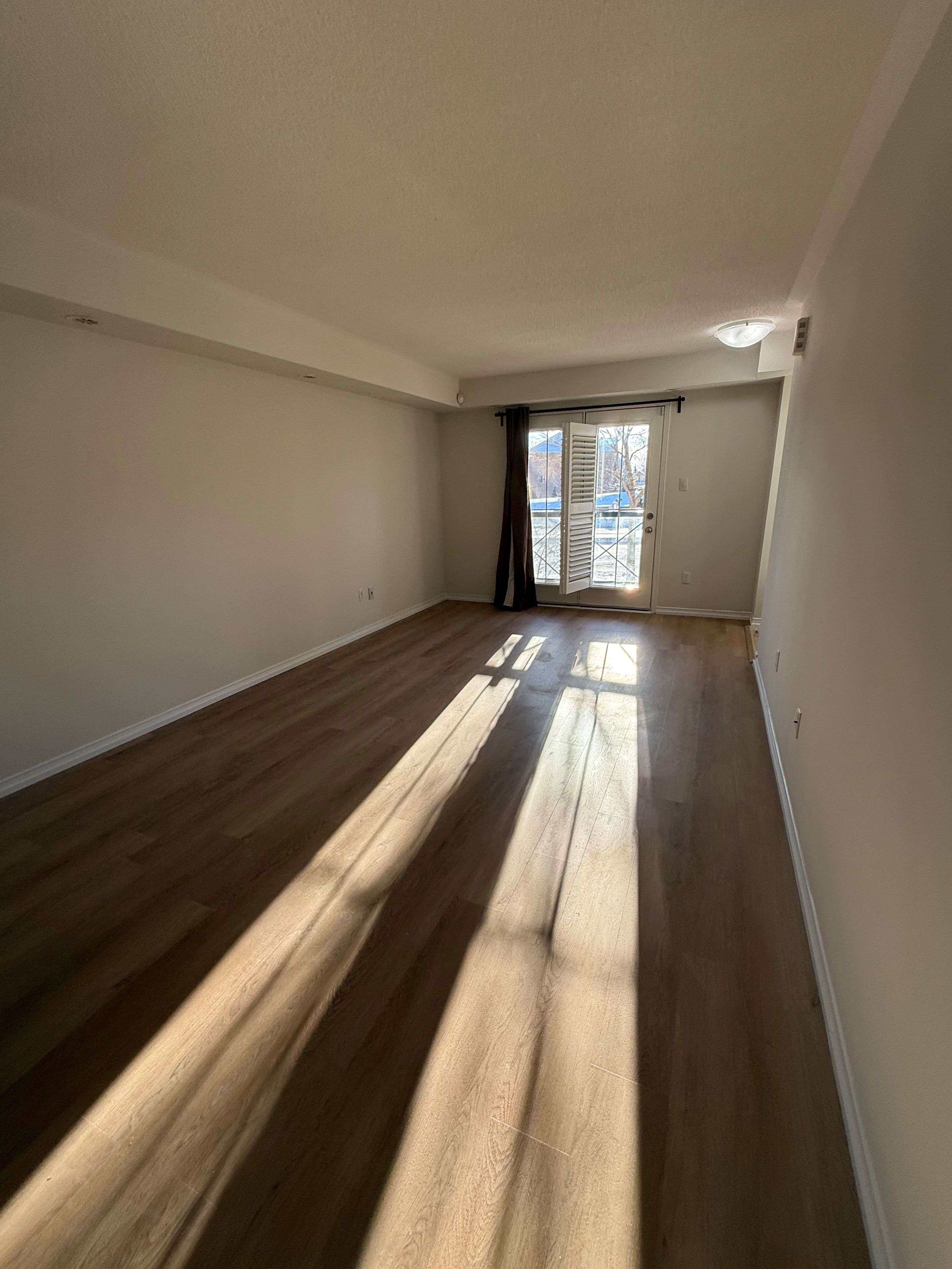 Oakville, ON L6H 0H7,2551 Sixth Line #1