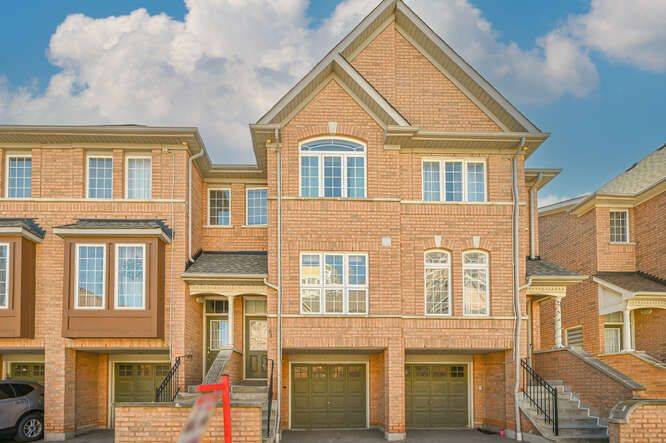 Mississauga, ON L5R 4E7,50 Strathaven DR #66