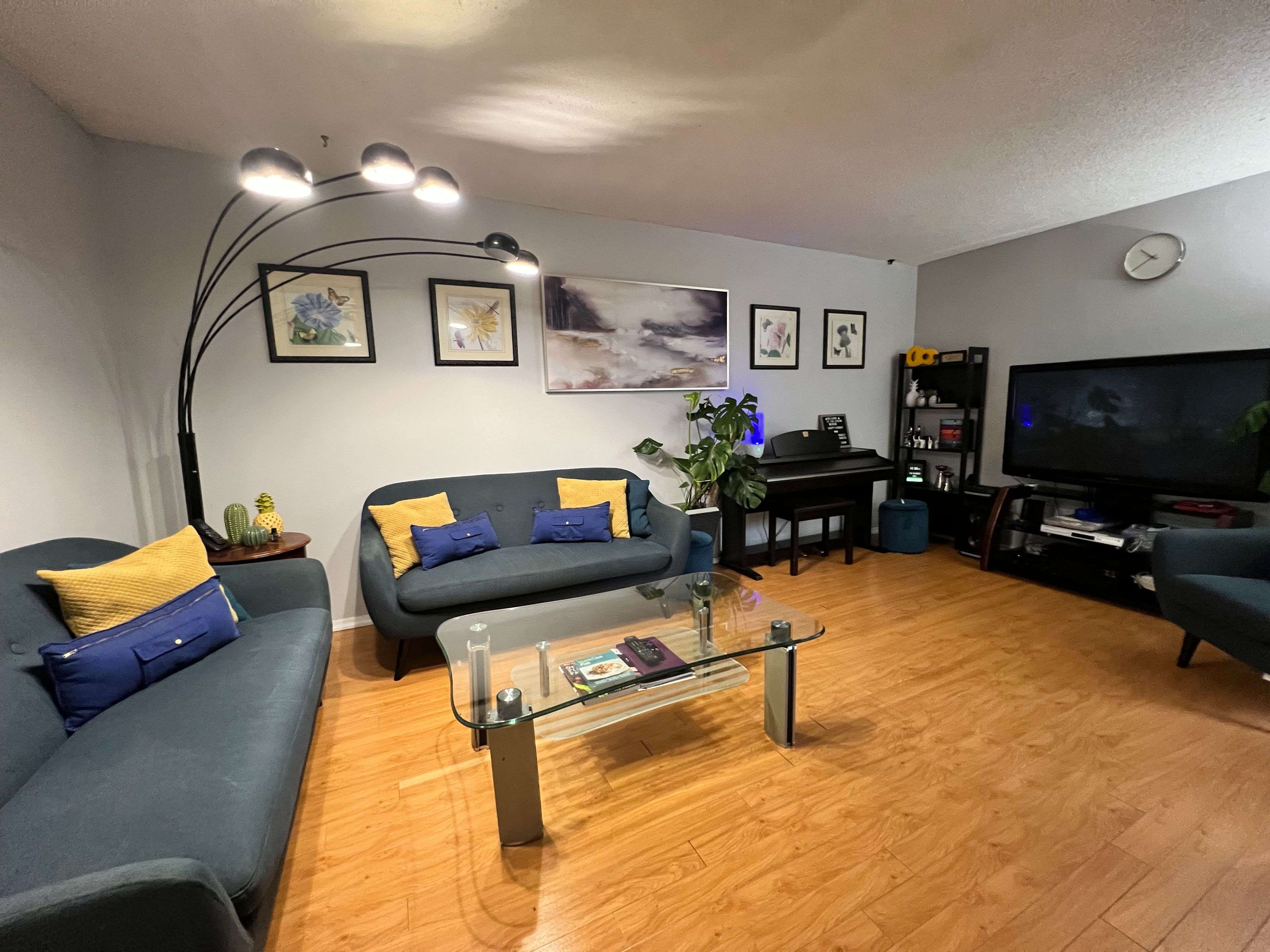 Hamilton, ON L8W 1M8,1300 Upper Ottawa ST #44