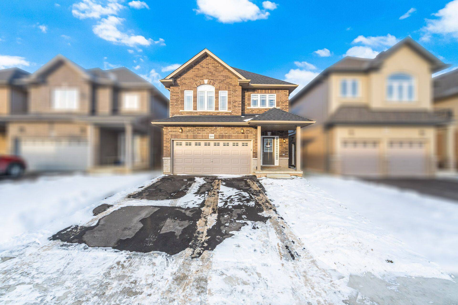 Hamilton, ON L0R 1P0,180 CITTADELLA BLVD