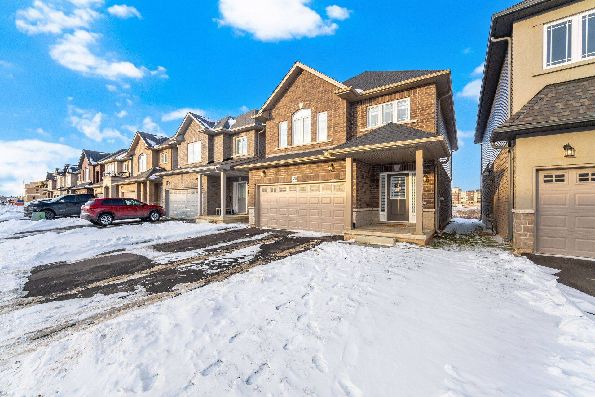 Hamilton, ON L0R 1P0,180 CITTADELLA BLVD