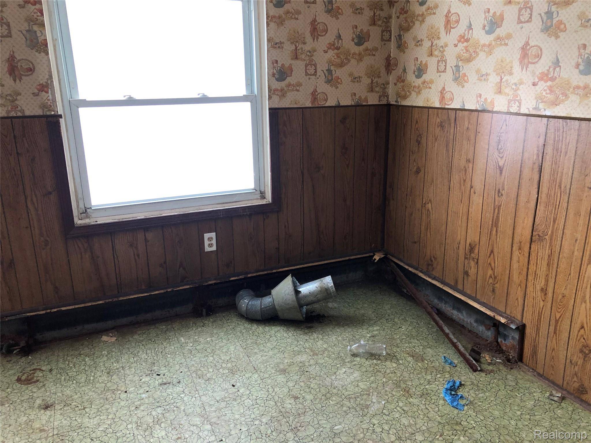 Flint, MI 48505,1704 E WEBSTER RD