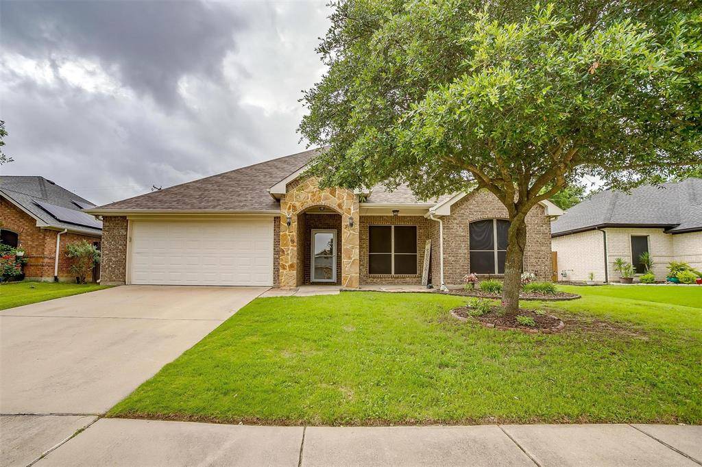 Ennis, TX 75119,707 Oakmont Drive