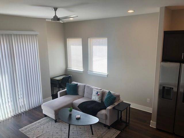 Fort Worth, TX 76104,324 Feliks Gwozdz Place #200