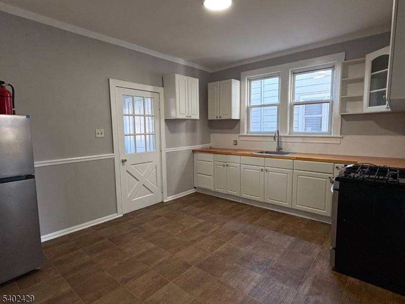 Alpha Boro, NJ 08865,741 North Blvd