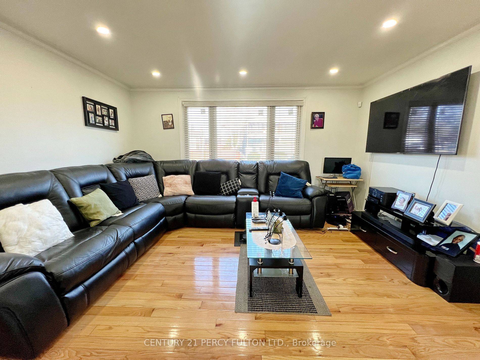 Toronto E09, ON M1J 1N8,107 Seminole AVE #Main