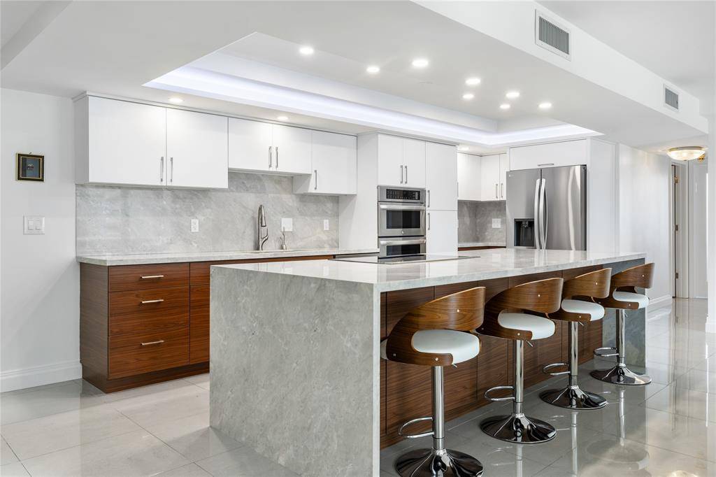 Hallandale Beach, FL 33009,1880 S Ocean Dr #TS306