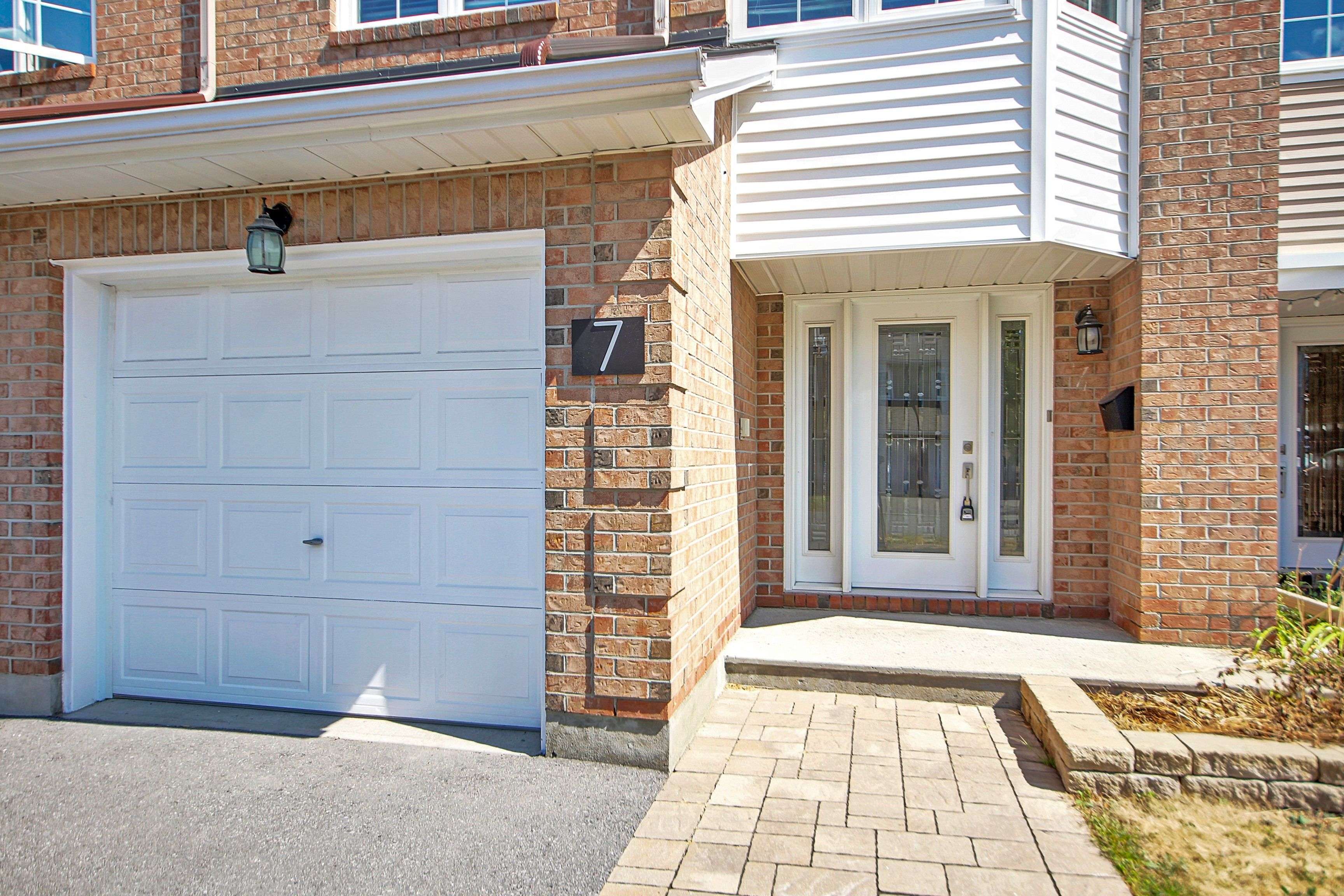 South Of Baseline To Knoxdale, ON K2G 5V3,7 Wrenwood CRES #4