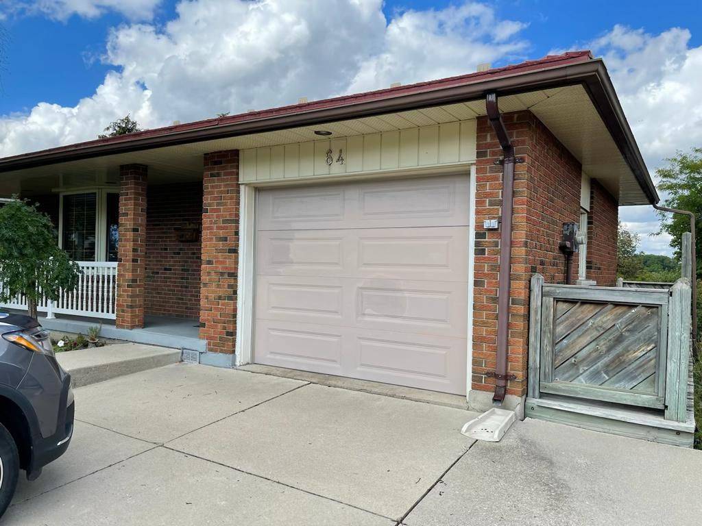 Kitchener, ON N2E 2A6,64 Sandsprings CRES