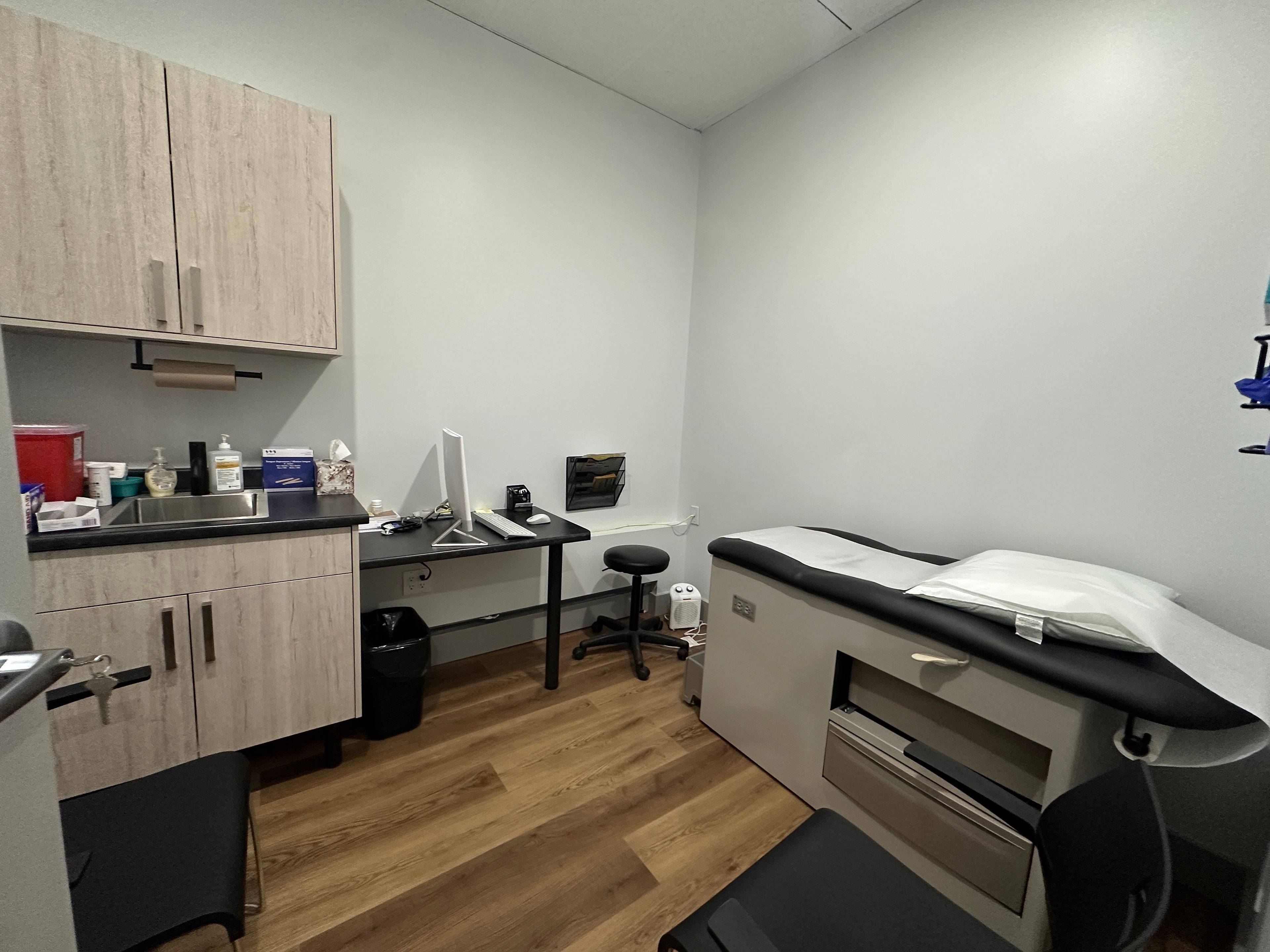 Hamilton, ON L8G 1K2,70 King ST E