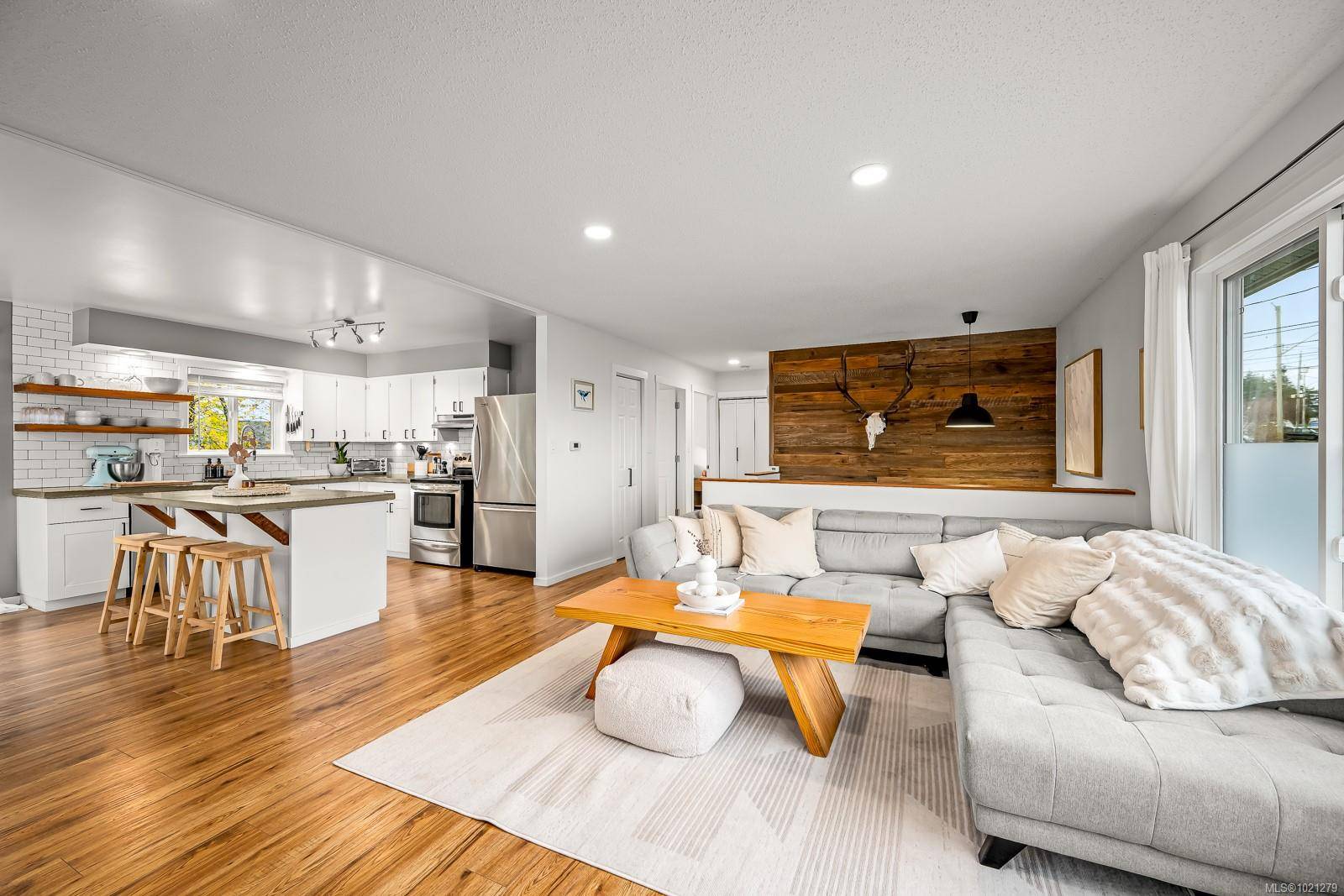 Campbell River, BC V9W 1X4,762 Marina Blvd