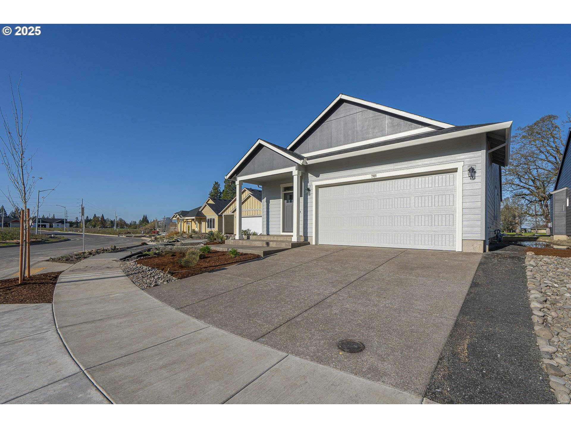 Silverton, OR 97381,701 Tigerlily ST