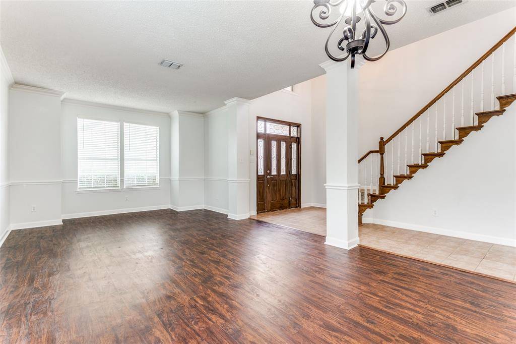 Grapevine, TX 76051,2410 Bowie Lane