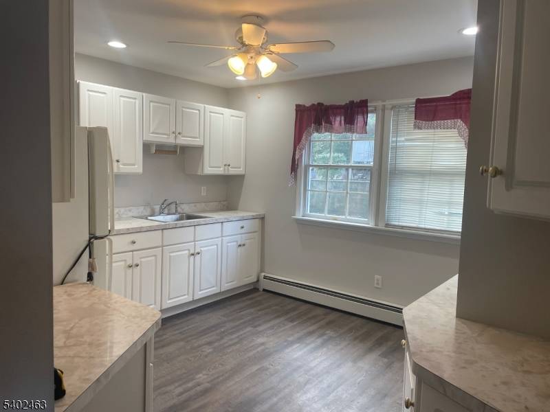 Rockaway Boro, NJ 07866,333 E Main St