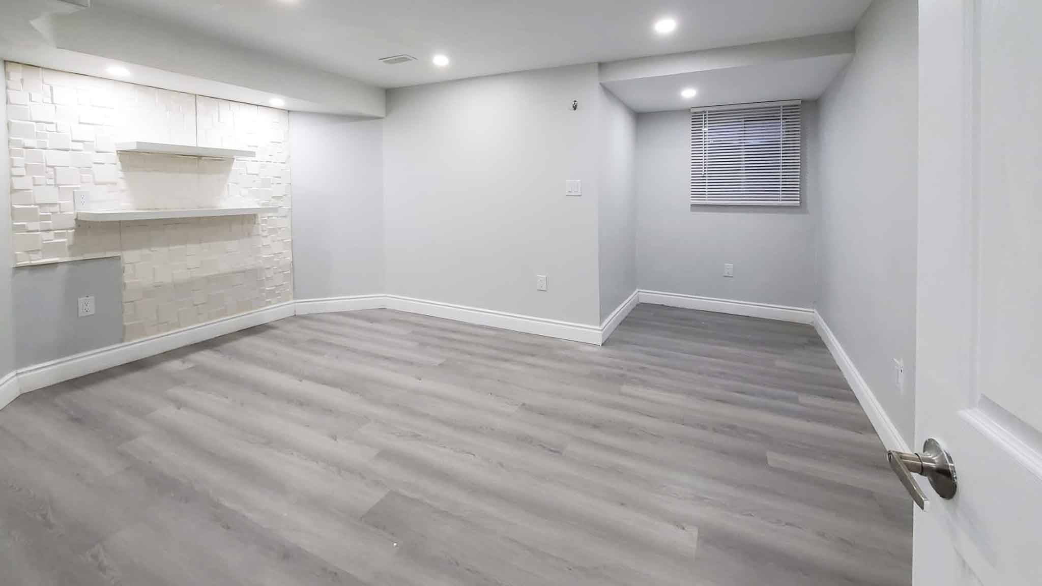 Whitby, ON L1R 2T3,3 Weldon ST #Bsmt