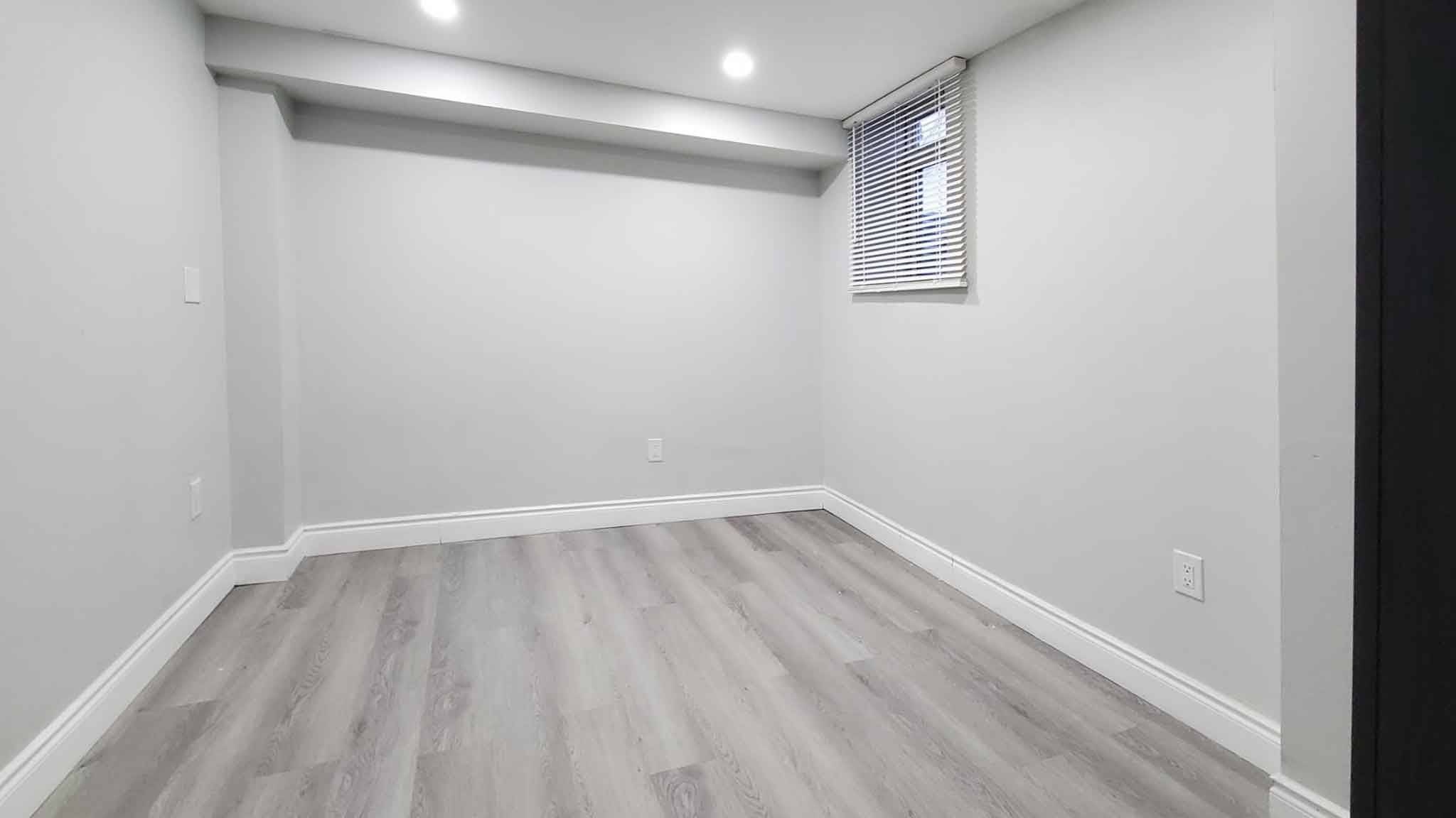 Whitby, ON L1R 2T3,3 Weldon ST #Bsmt