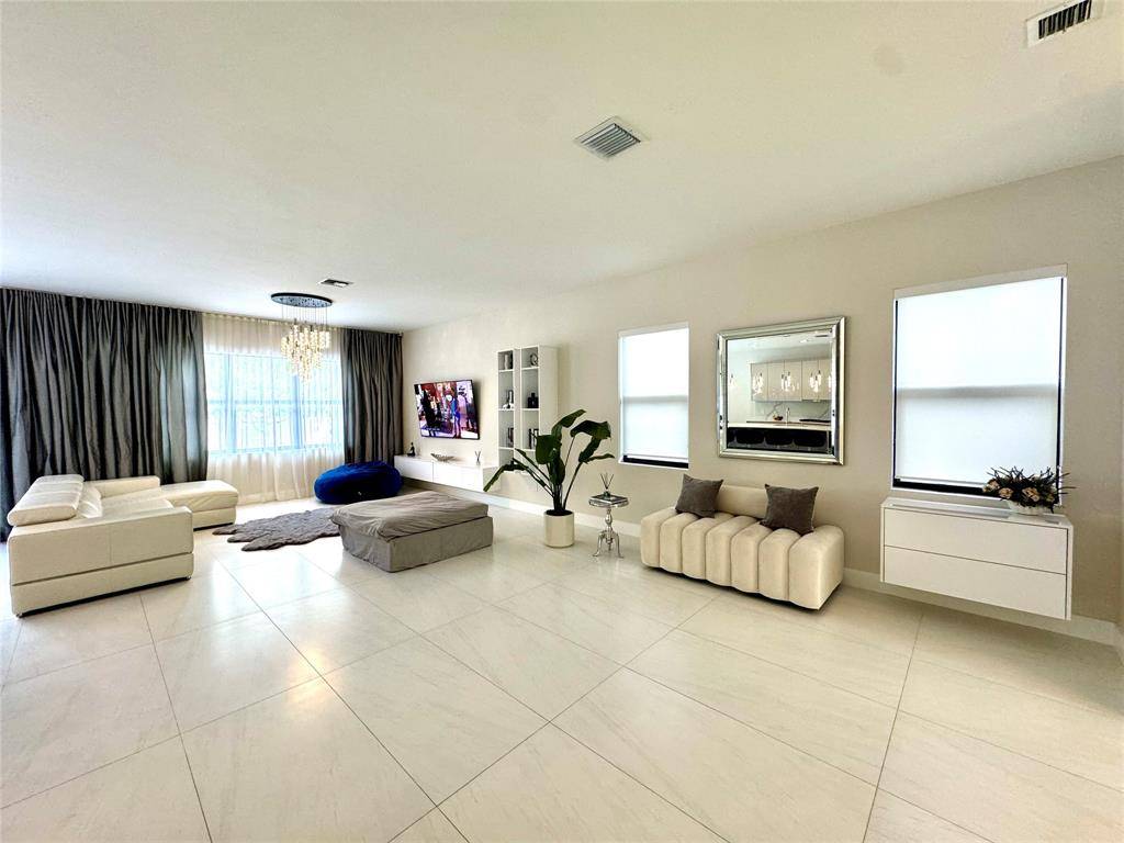 Fort Lauderdale, FL 33312,4915 Whispering Way