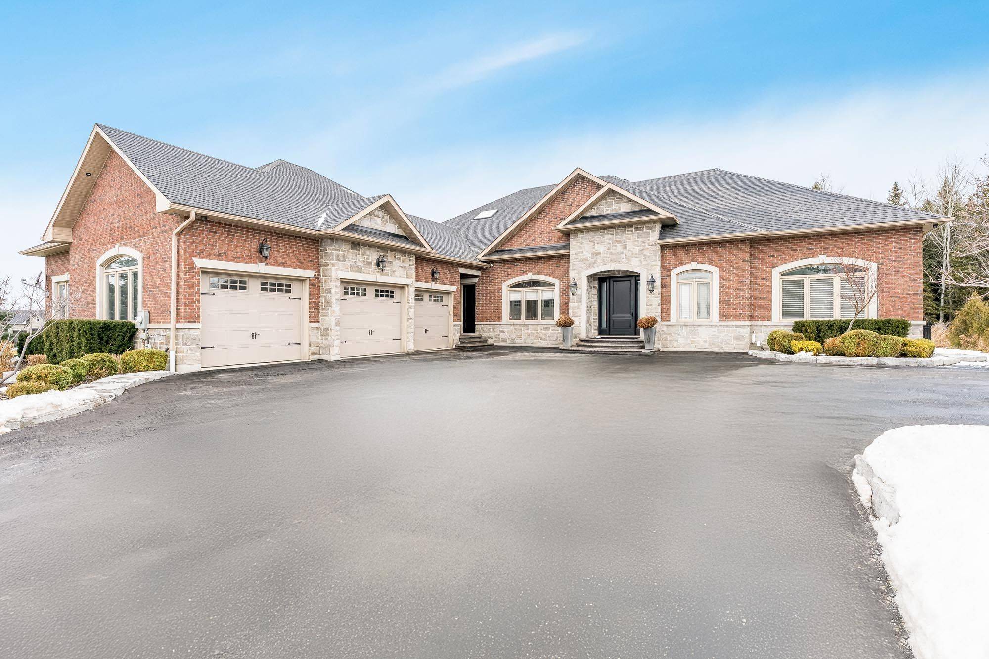 Bradford West Gwillimbury, ON L0L 1L0,158 Dale CRES