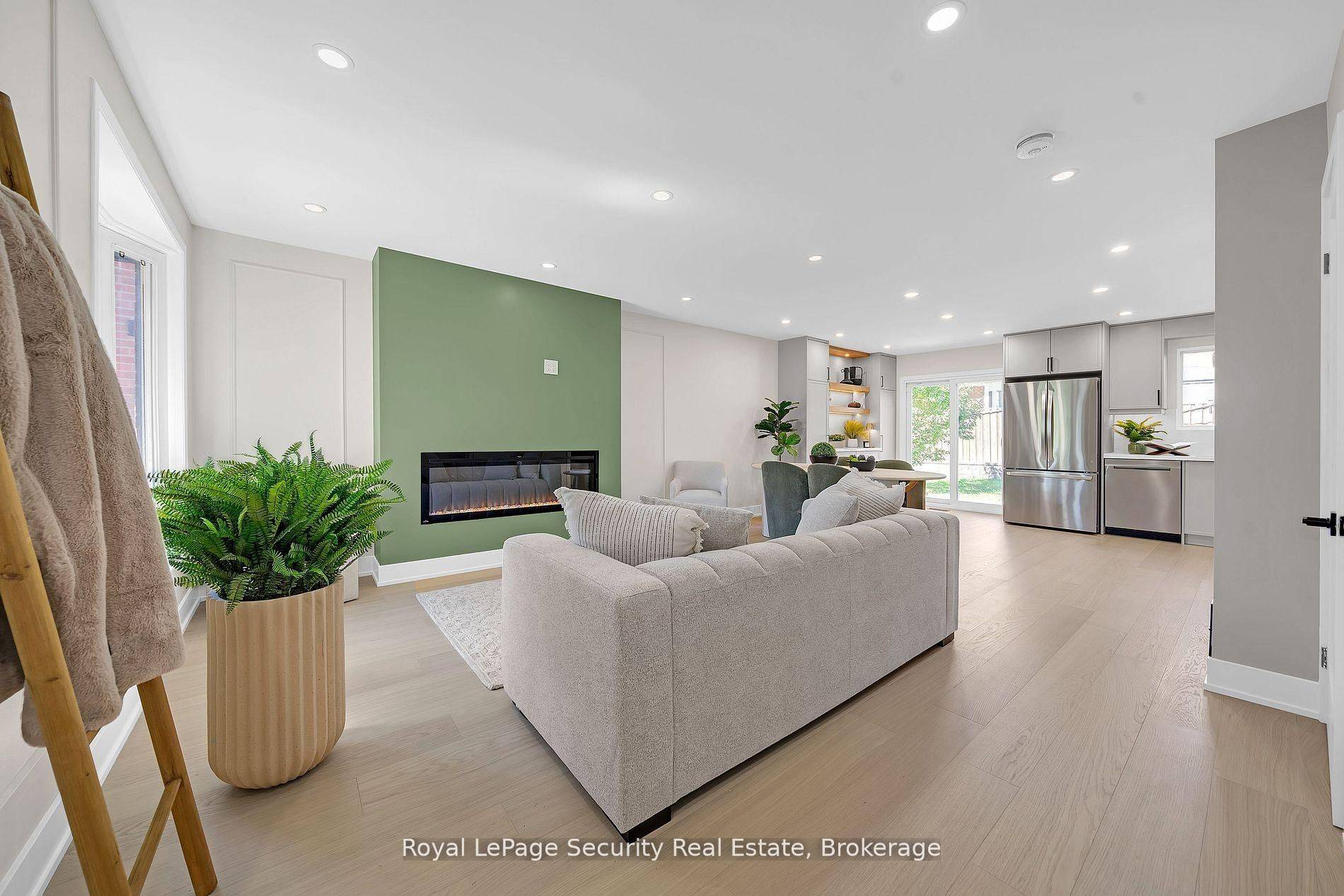 Vaughan, ON L4L 1E7,74 Andrea LN