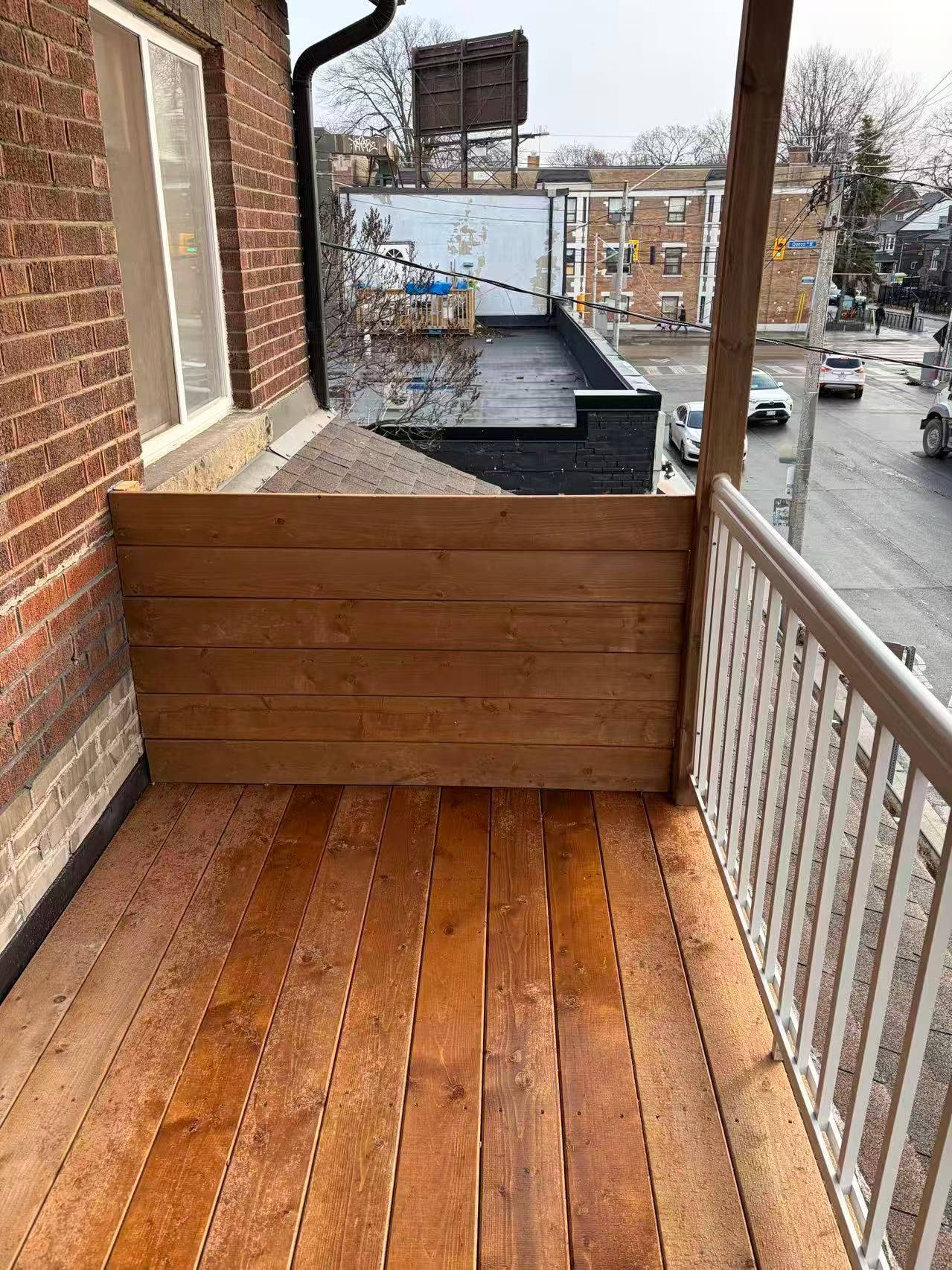 Toronto W01, ON M6R 2C6,5 Sorauren AVE #5