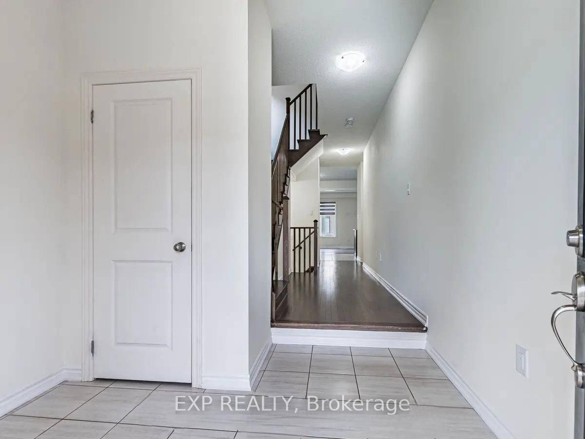 Brampton, ON L7A 5A6,10 Truffle CT