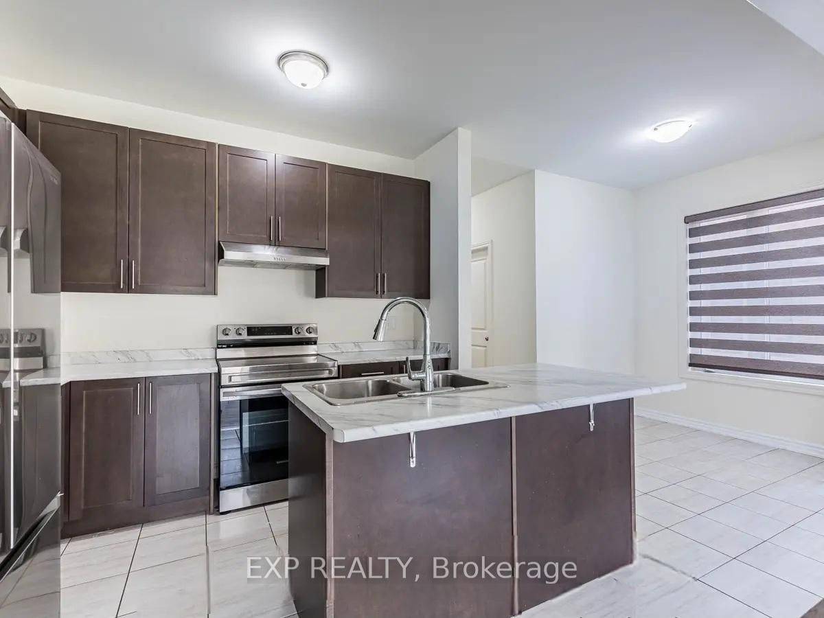 Brampton, ON L7A 5A6,10 Truffle CT