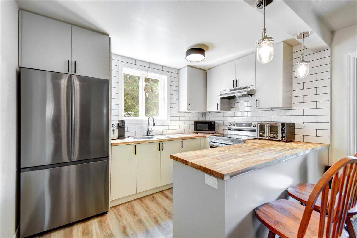 Highlands East, ON K0L 3C0,2289 Loop RD #4