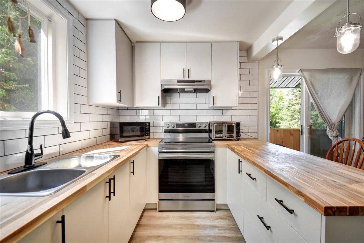 Highlands East, ON K0L 3C0,2289 Loop RD #4