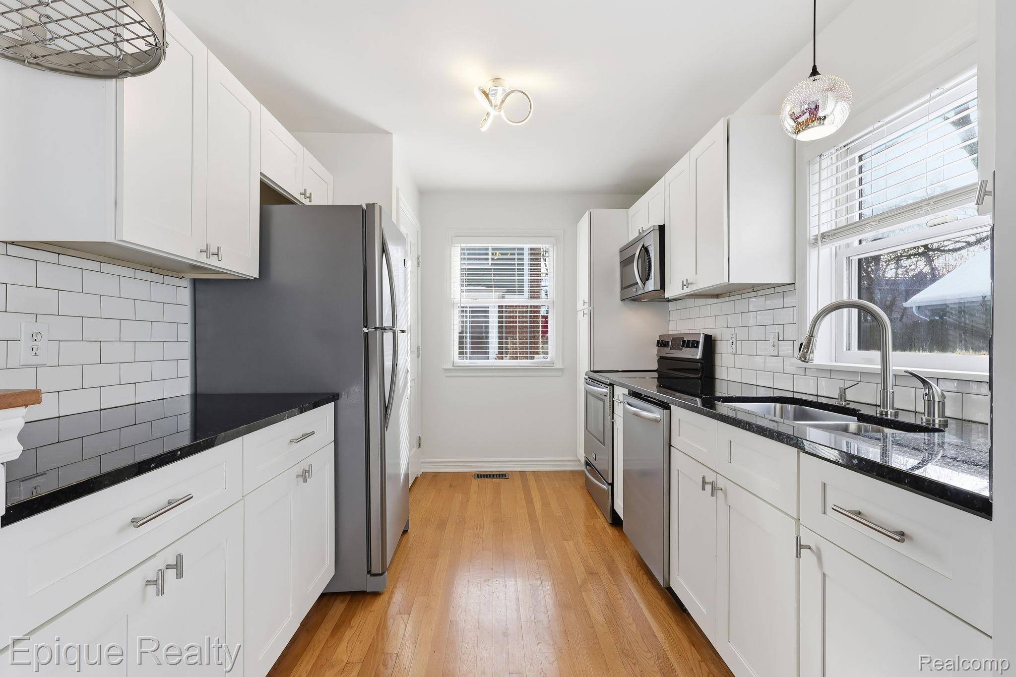 Fenton, MI 48220,535 W Marshall ST