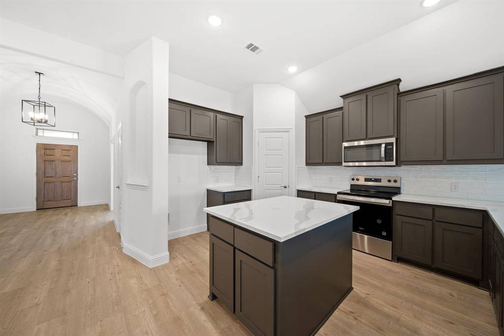 Venus, TX 76009,1948 Nightfall Drive