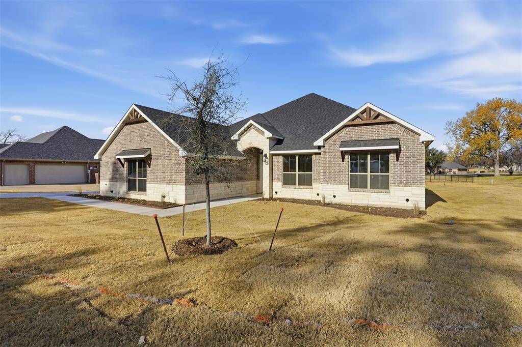 Granbury, TX 76049,6002 Oakwood Court