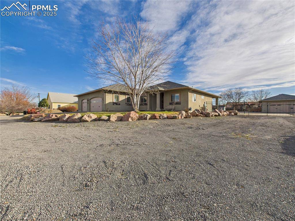 Pueblo, CO 81006,2084 Iris RD