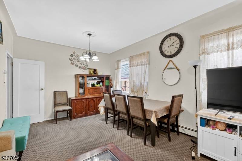 Bayonne City, NJ 07002,98 W 49Th St