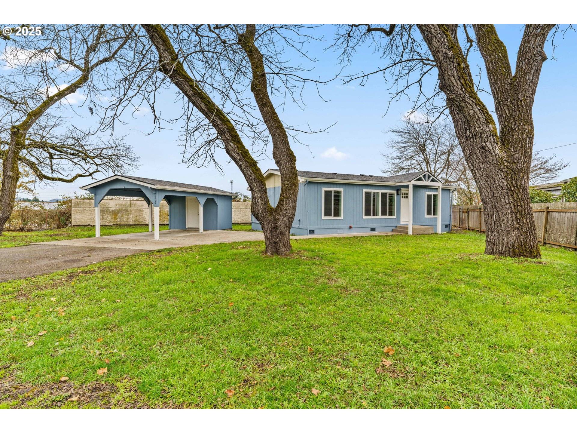 Eugene, OR 97404,1202 N PARK AVE