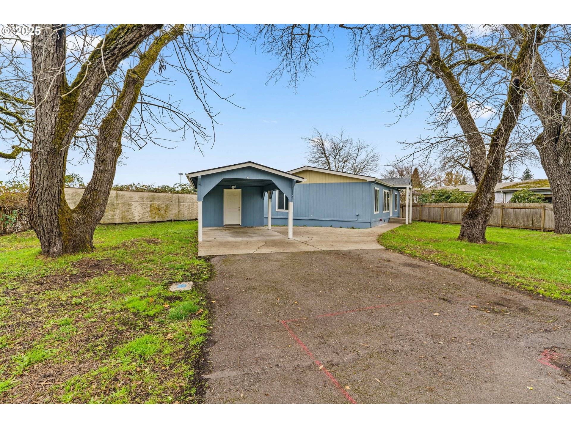 Eugene, OR 97404,1202 N PARK AVE