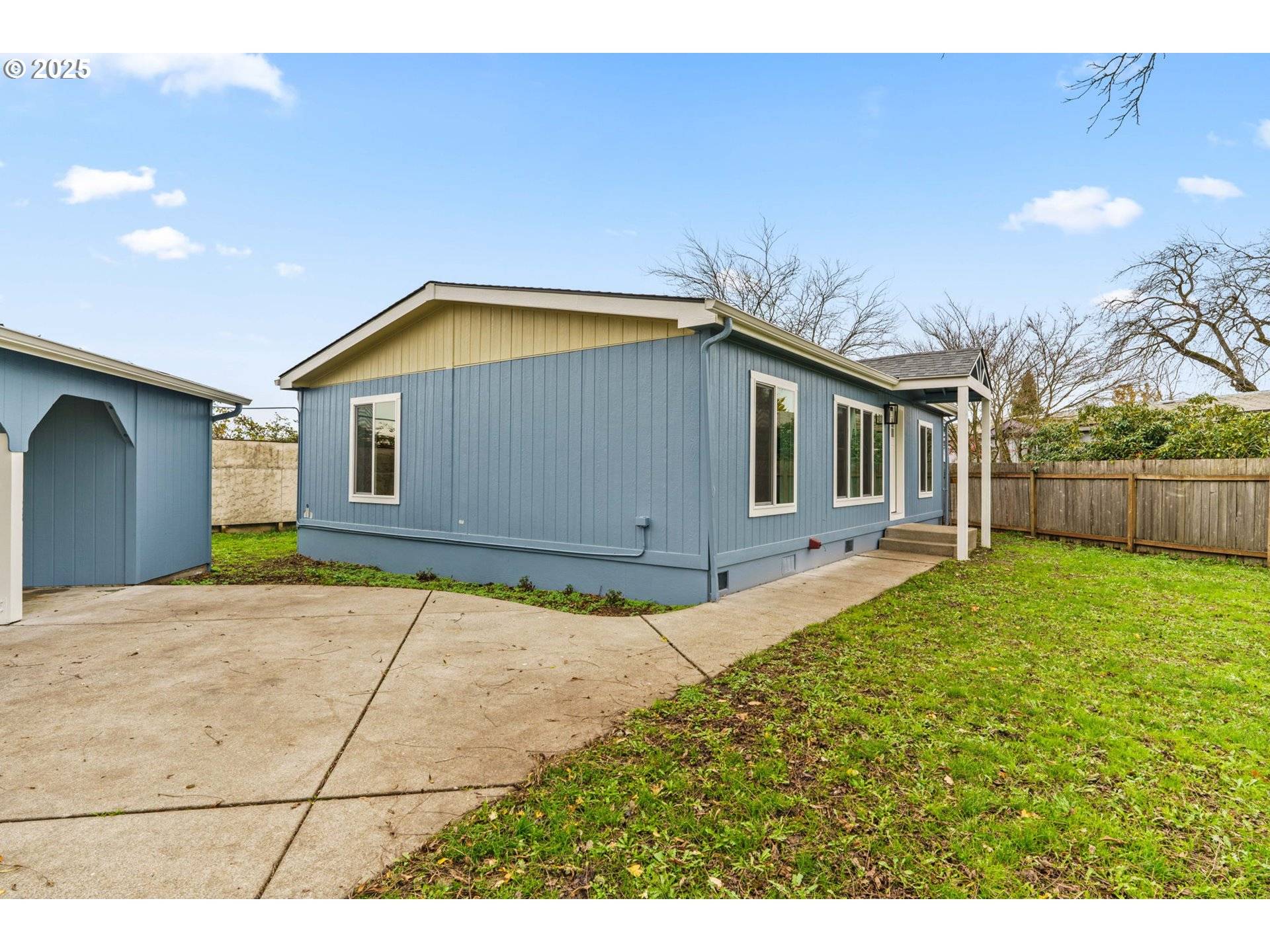 Eugene, OR 97404,1202 N PARK AVE