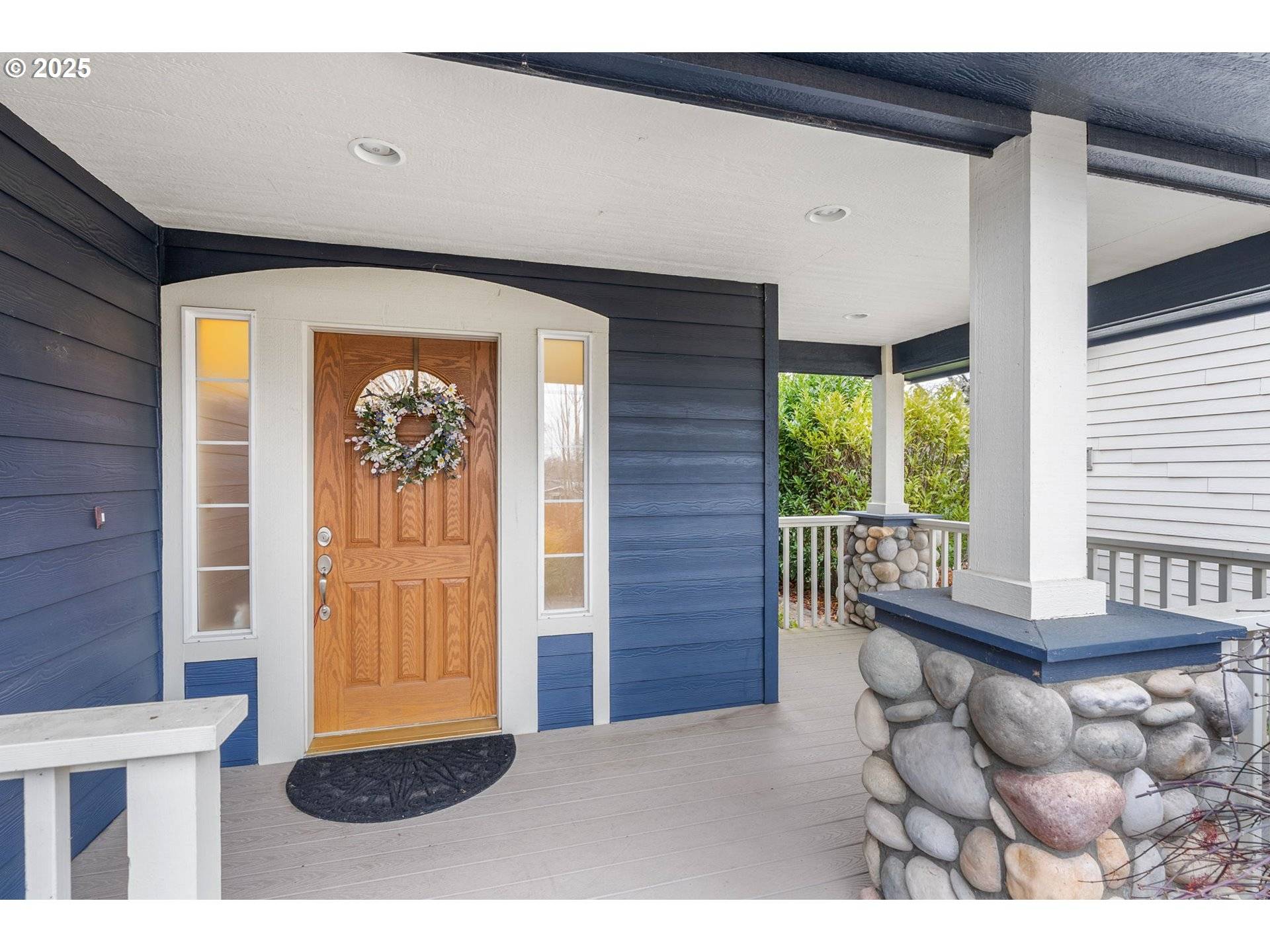 Hood River, OR 97031,948 28TH ST